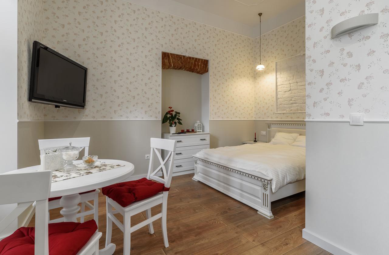 Sweet Home Near Opera House Лвив Екстериор снимка